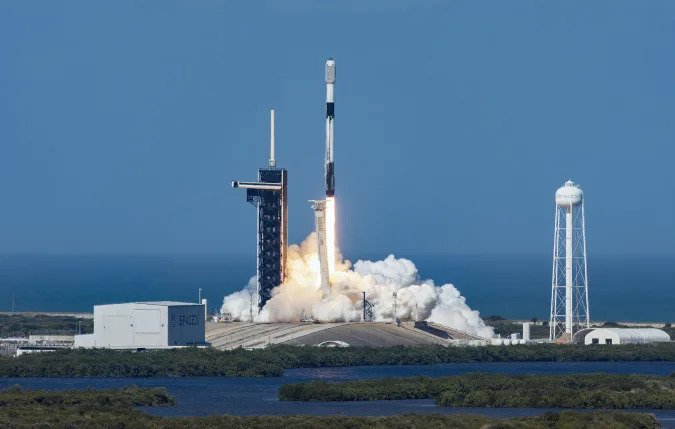 SpaceX, 40 Starlink Uydusunu Jeomanyetik Bir Fırtınaya Kaptırdı!