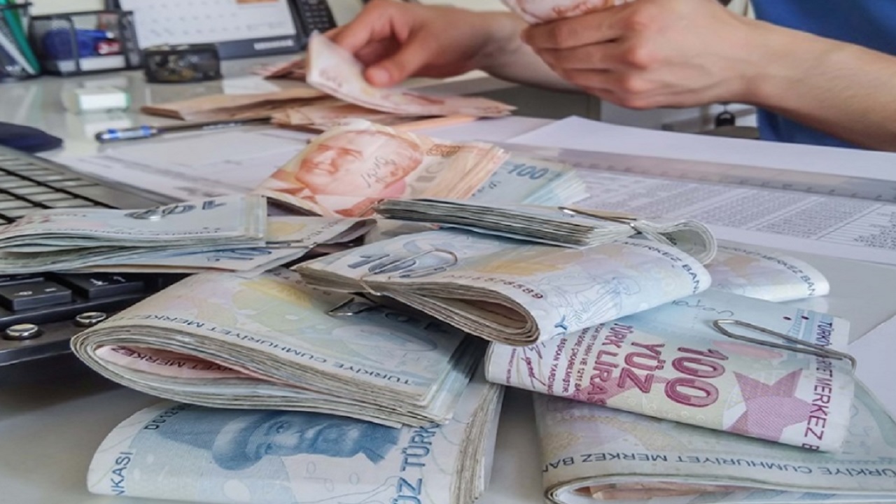 Son dakika... ARALIK sürprizi emekliyi mutluluktan uçurdu: 7 bin lira ödeme! İşte emekliye aralık ayı sürprizi