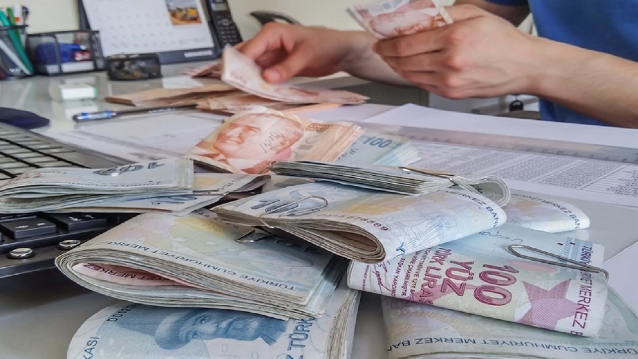 Emeklilere Mutlu Edecek Haber! Tüm Emeklilere 7000 Lira Maaşa Ek Ödeme Yapılacak! İsterseniz de 20.000 TL Kredi İmkânı Tanıyor