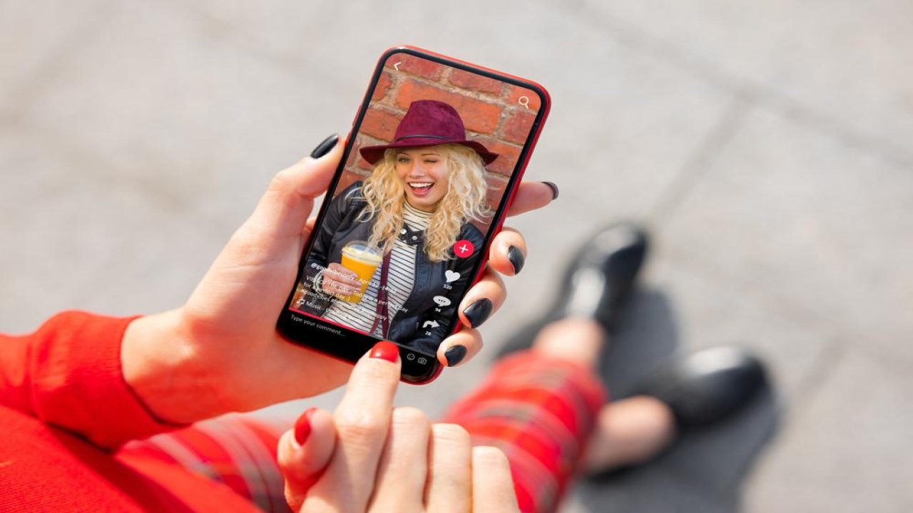 TikTok onayladı: çalışanlar neyin viral olacağına karar verebilir