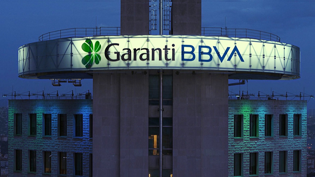 Garanti BBVA hesabı olanların yüzleri gülecek: Müşterilerine 1000 TL Hediye Verecek! Garanti Bankası Detayları Açıklandı Acele Edin
