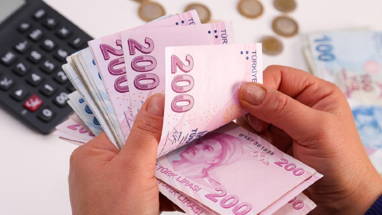 SON DAKİKA: Hükümet seçim öncesi musluğu açtı! 1000 TL bayram harçlığı geliyor!