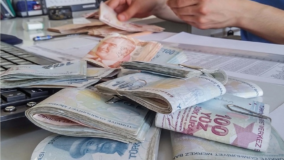 Emekli O Banka Önünde Kuyruk Oldu! İşte Bankadan Sağlanan O Promosyon Fırsatı...