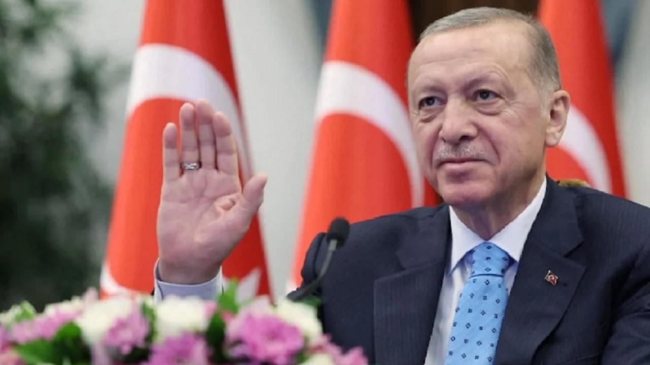 16, Milyon Emekliye Bayram Müjdesi Sabah Saatlerinde Geldi: Kurban Bayramı 4 Bin TL Oldu!