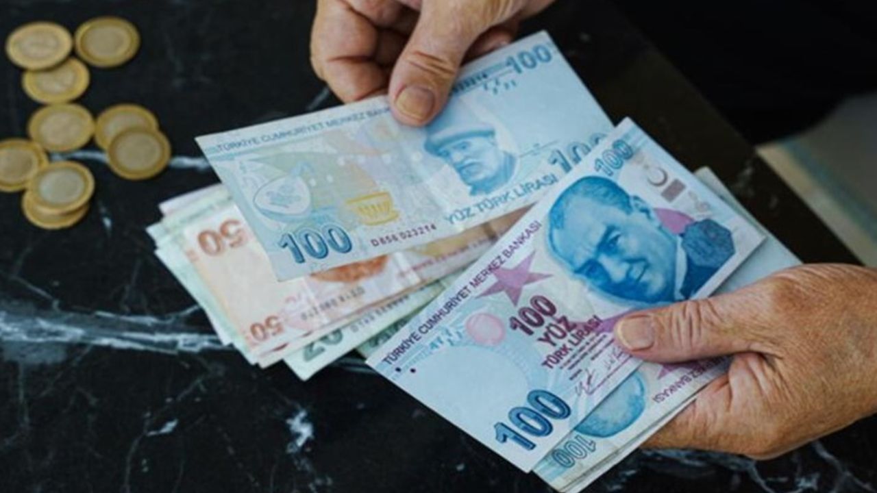 Tüm Emeklilere Güzel Haber! Maaş Miktarı 19 Bin 500 Liraya Kadar Çıktı...