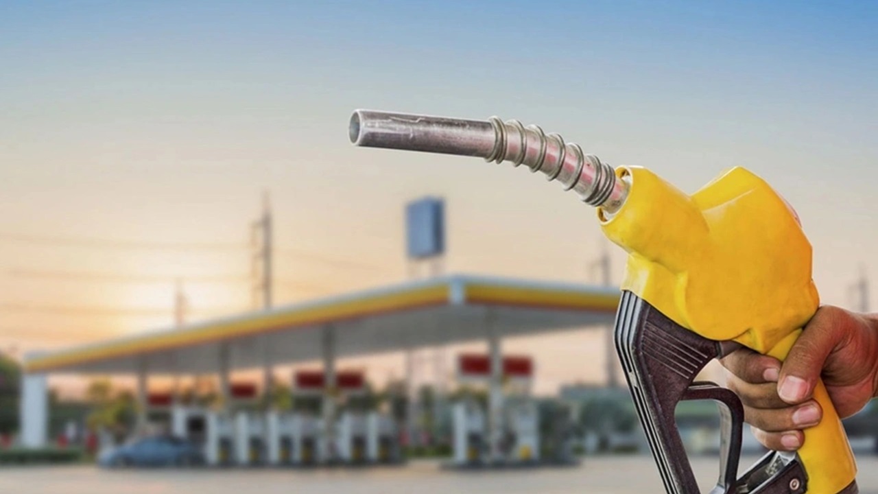 AKARYAKIT FİYATLARI: Benzin, motorin, LPG fiyatları ne kadar oldu?