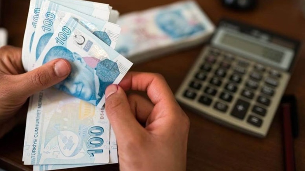 Vakıfbank DUYURDU! TC kimlik numarasıyla başvuranlara 50.000 TL ihtiyaç kredisi veriyor