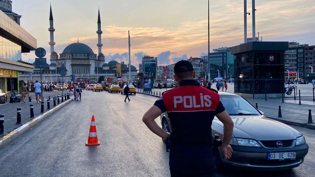 İstanbul Merkezli Suç Örgütü Operasyonunda 13 Gözaltı var.