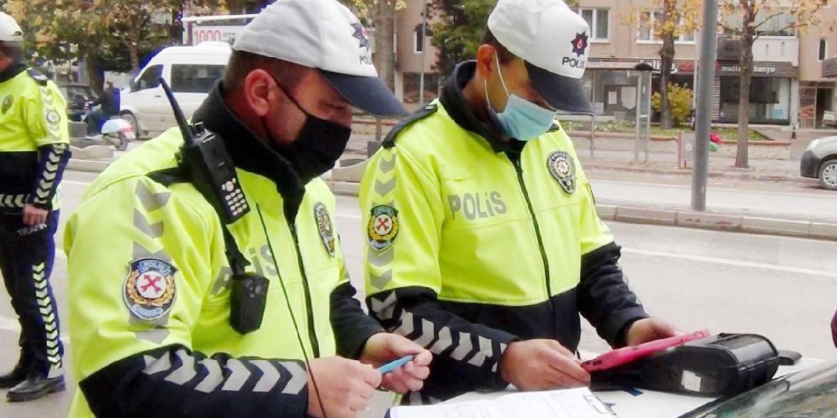 Trafikte sürücülerin En Sık Yaptığı Hata: Cezası 20 Bin TL’ye Kadar Çıkıyor!