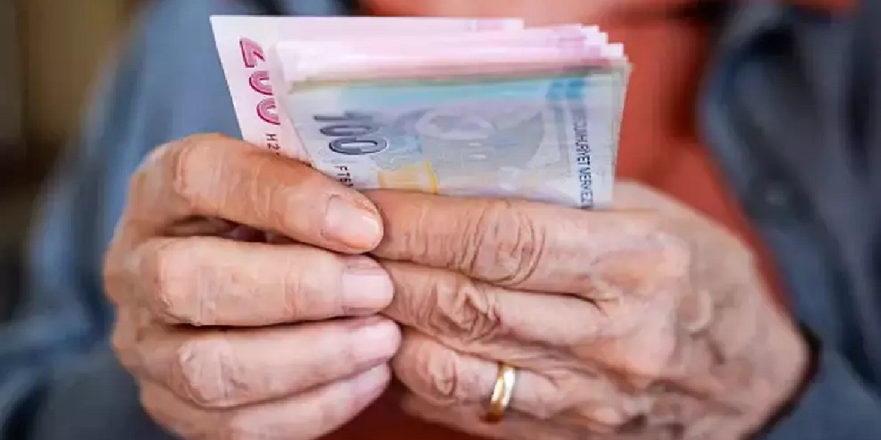 Memur Ve Emekli Maaşları İçin Yeni Oranlar Belli Oldu! Milyonlarca Emekli Ve Çalışanın Gözü O Rakamda…