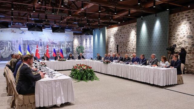 Son dakika: İstanbul’da Tarihi Buluşma: Rusya ve Ukrayna Barış İçin Masada toplandı.