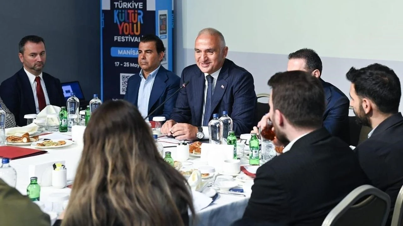 Kurban Bayramı Tatili 9 Gün Olacak mı? Bakan Ersoy'dan Açıklama Geldi